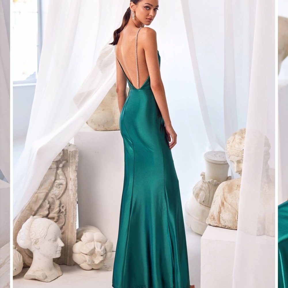 Alamour The Label OLIMPIA - EMERALD green gown